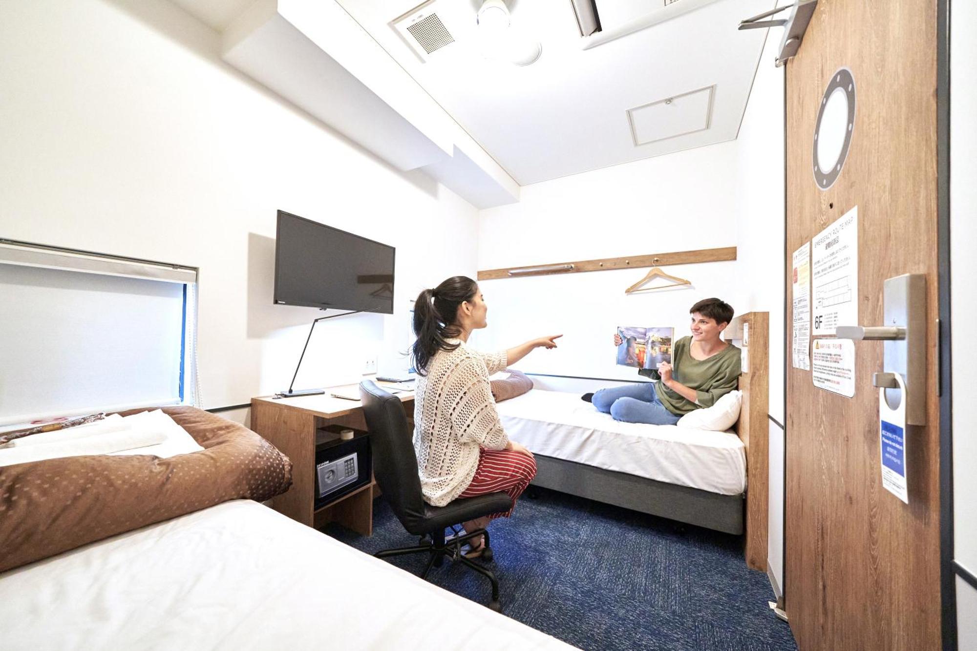 WeBase Hakata Hostel Fukuoka  Ruang foto